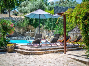 Adorable holiday home with swimming pool